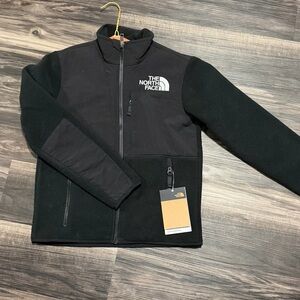 The North Face Black Kids Lightweight Fleece Jacket with Chest Logo